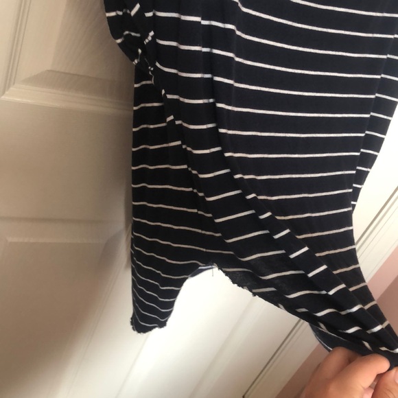 stripped hollister t-shirt - Picture 2 of 2